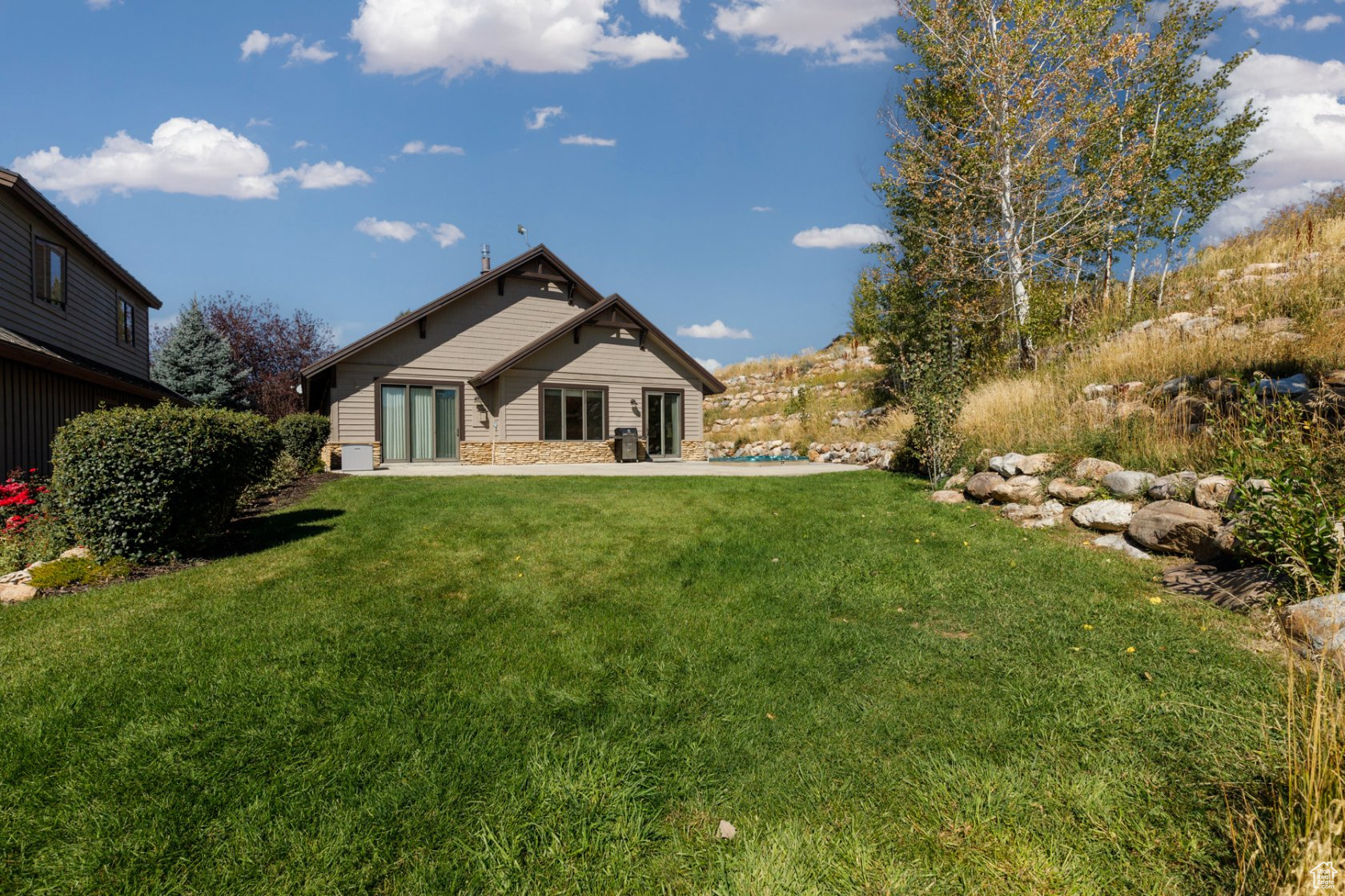 TRAPPERS RIDGE - Residential