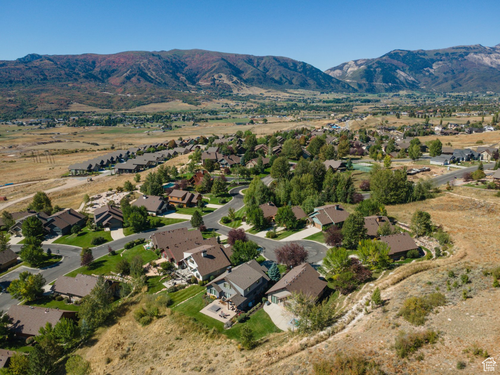 TRAPPERS RIDGE - Residential