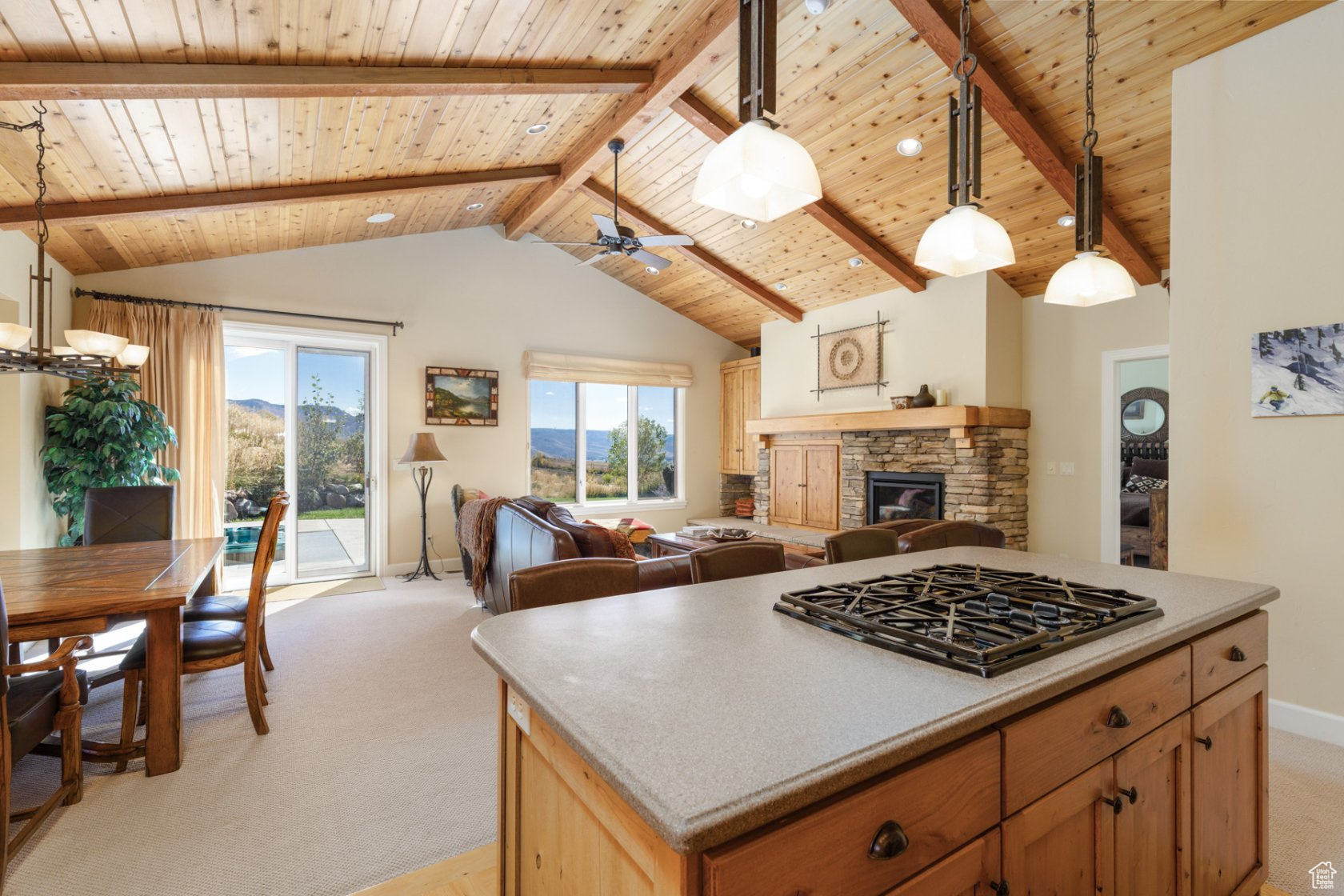 TRAPPERS RIDGE - Residential