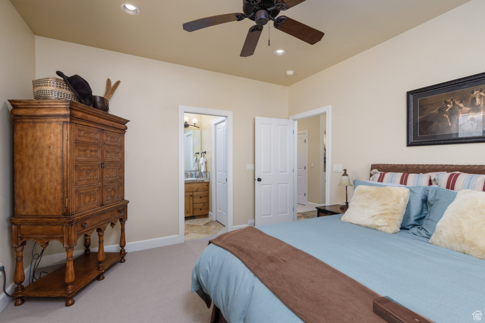 TRAPPERS RIDGE - Residential