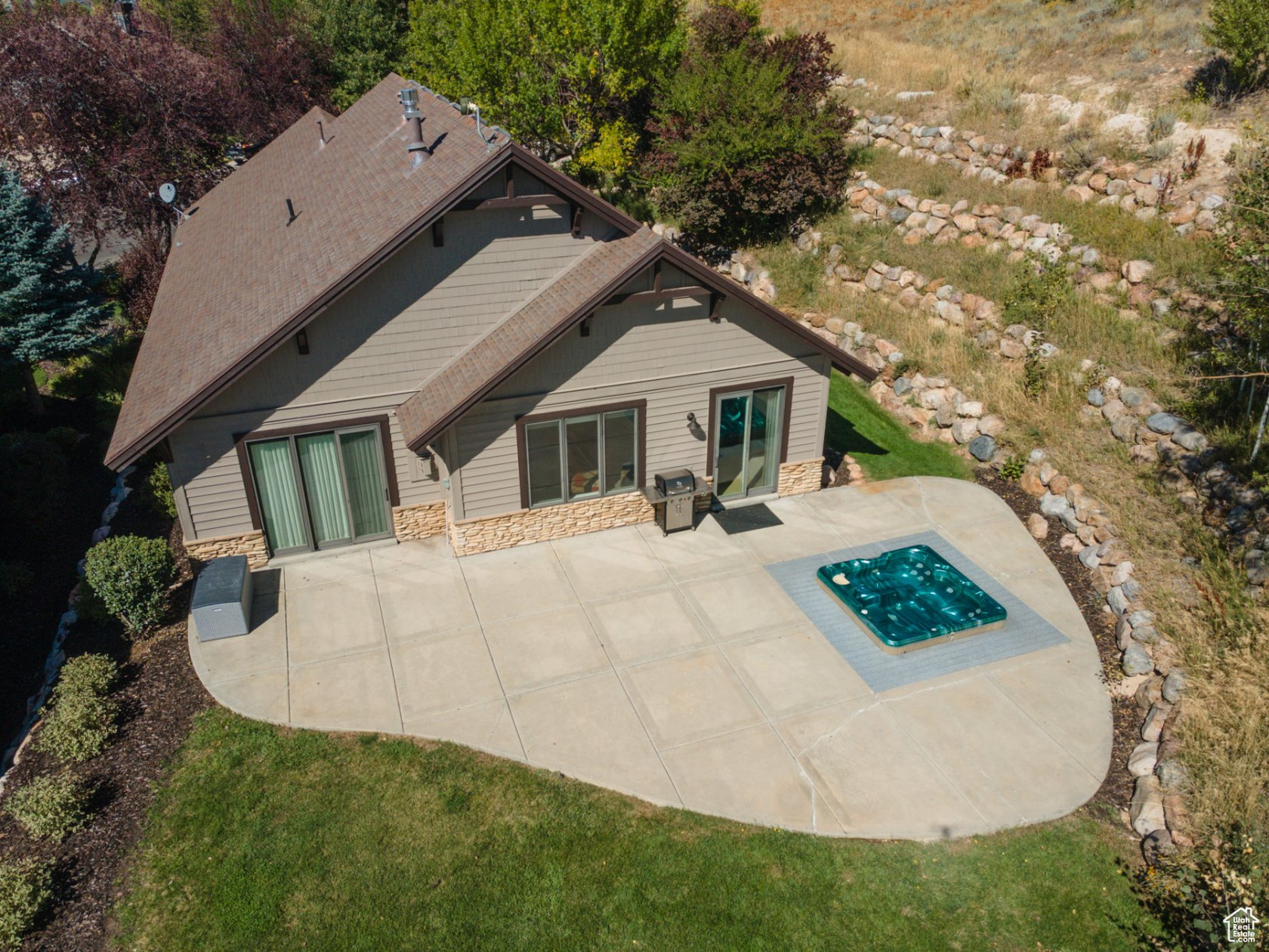 TRAPPERS RIDGE - Residential