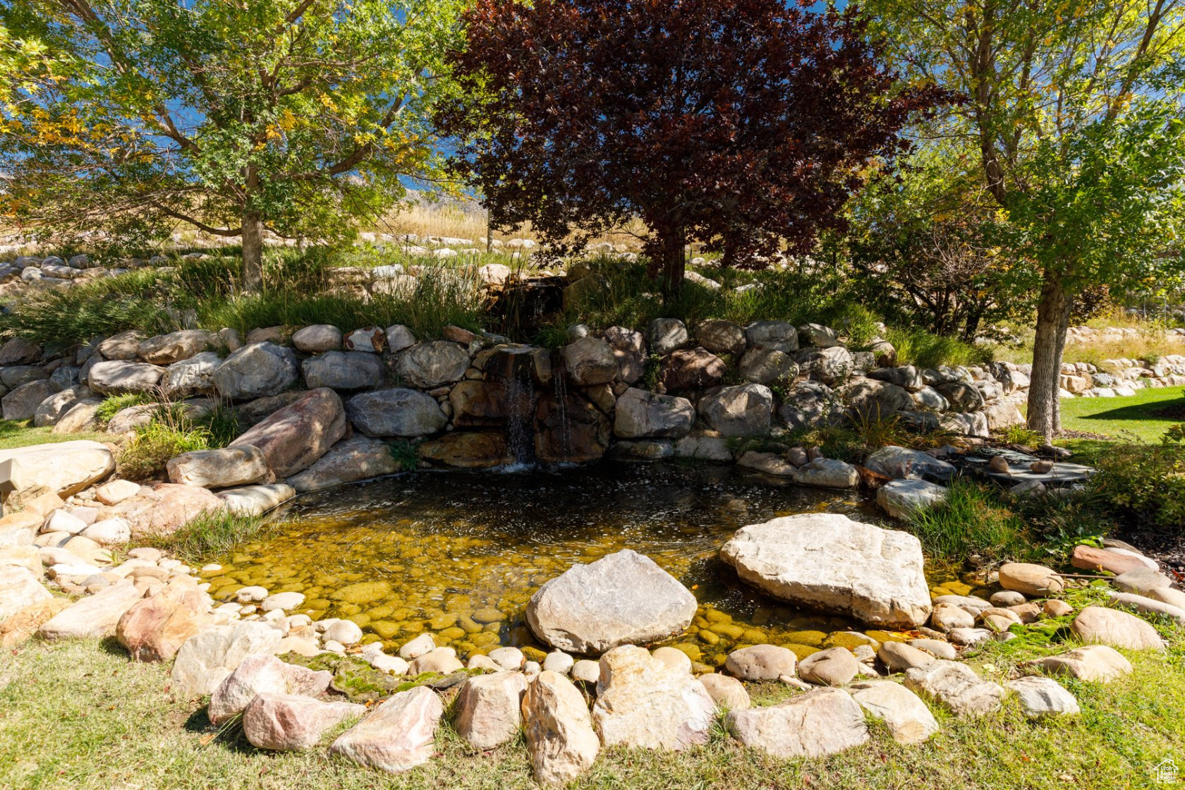 TRAPPERS RIDGE - Residential