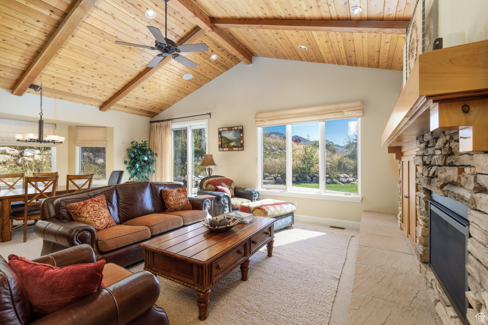 TRAPPERS RIDGE - Residential
