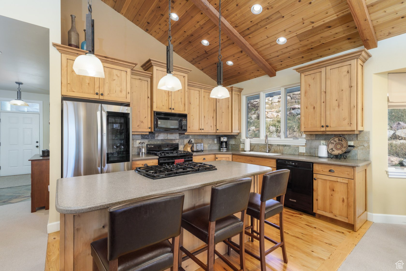 TRAPPERS RIDGE - Residential