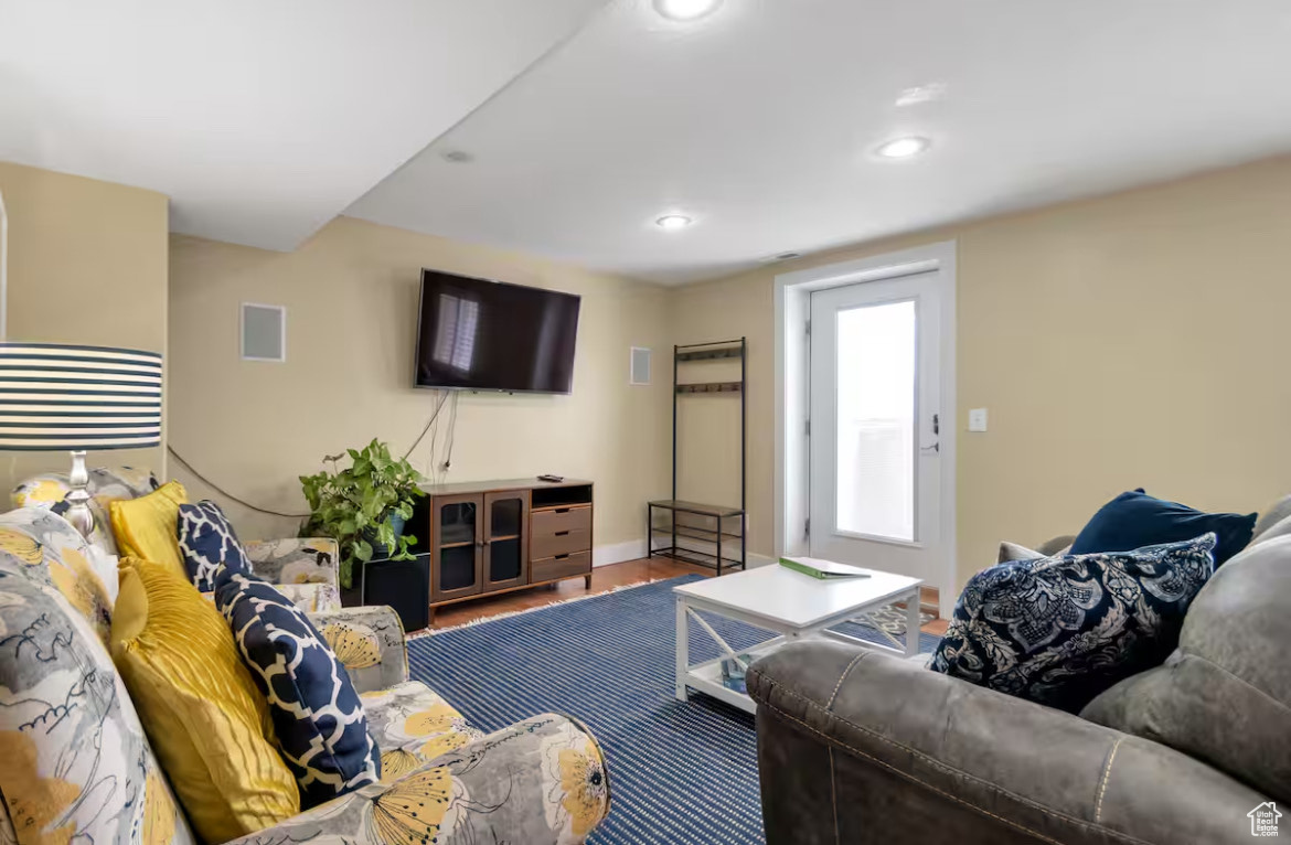 MEADOWS - Residential