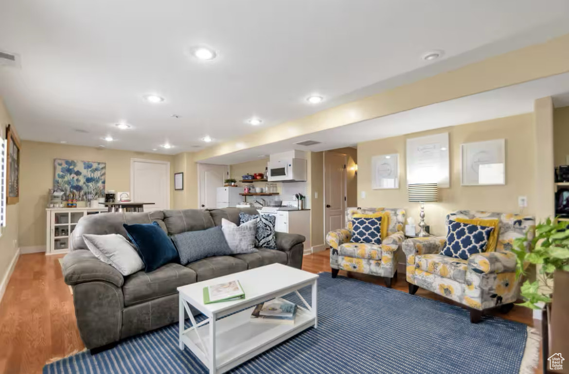 MEADOWS - Residential