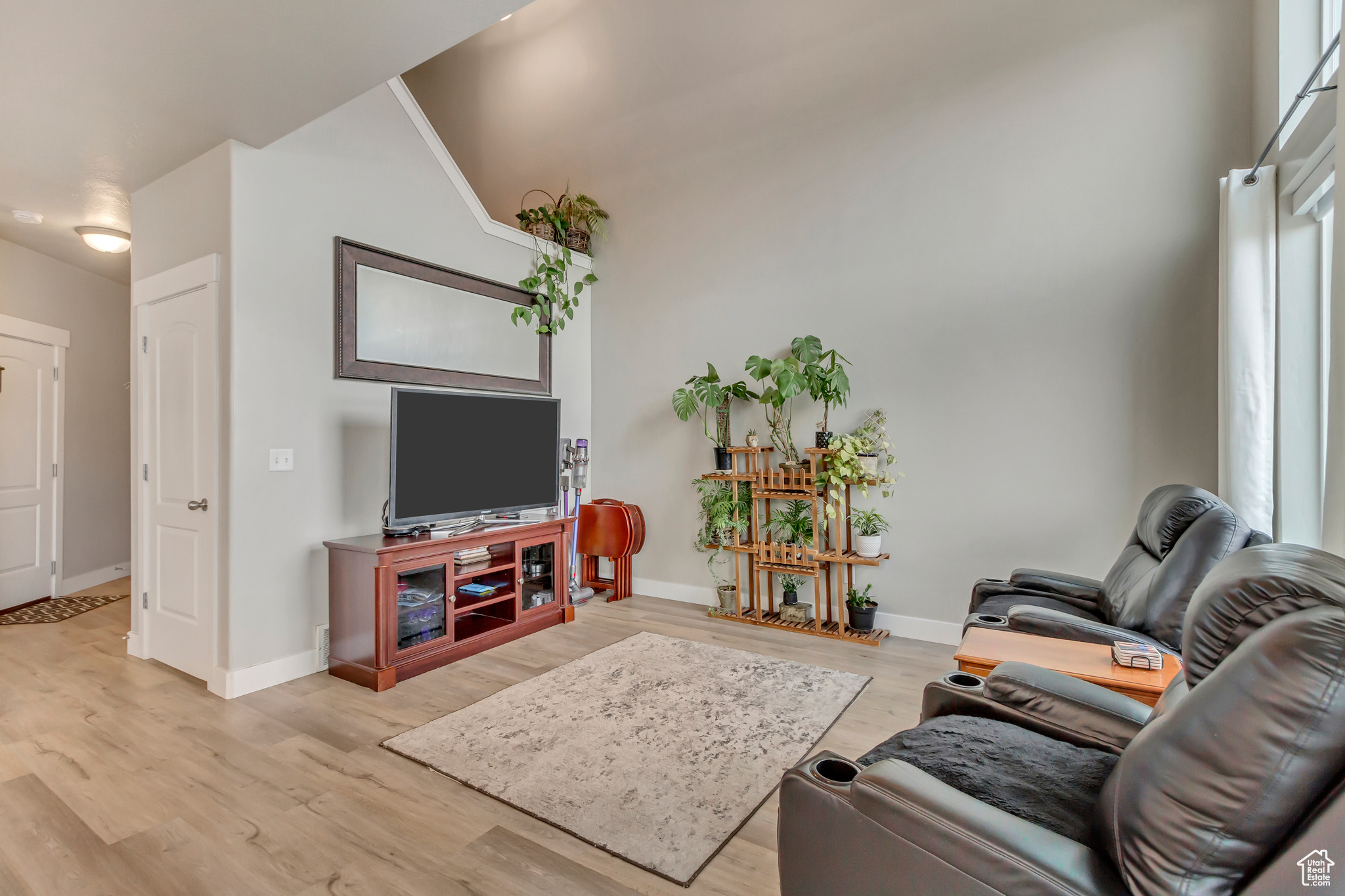 SHADOW RUN - Residential