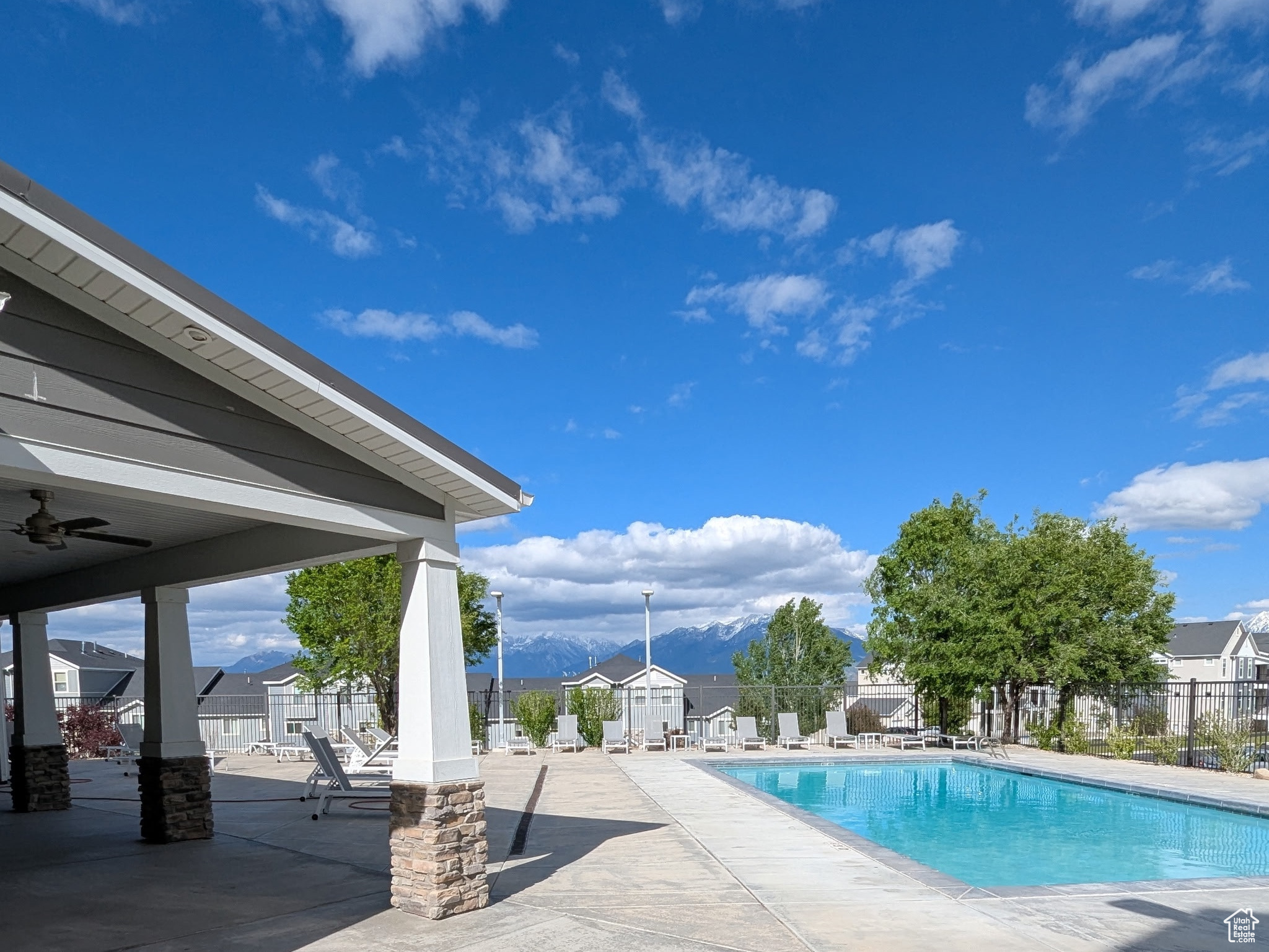 SHADOW RUN - Residential