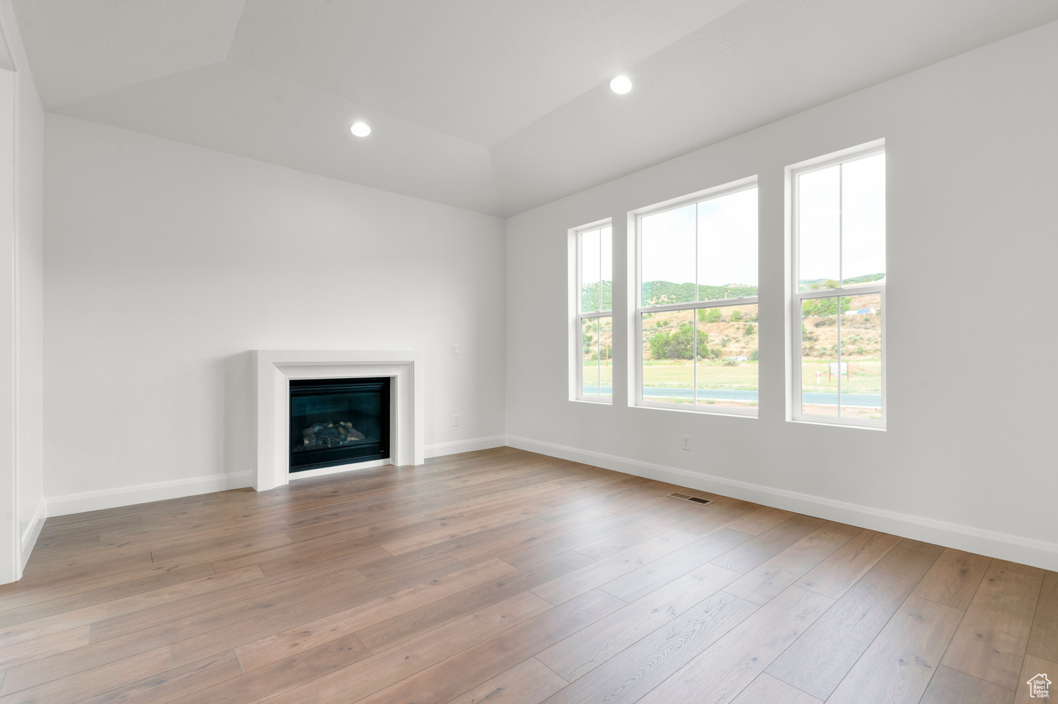 COUNTRYSIDE 9 - Residential