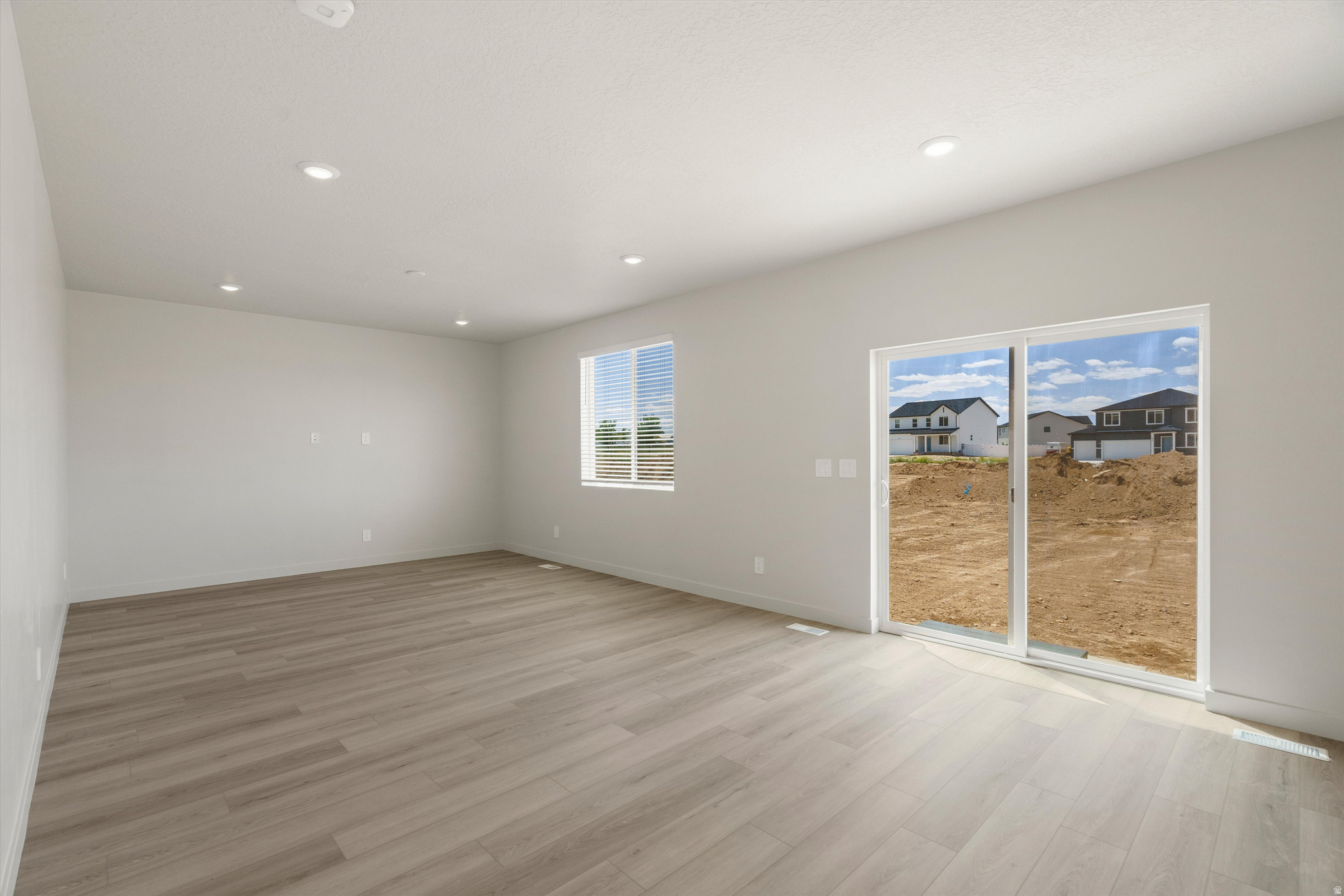 STRATTON ACRES - Residential