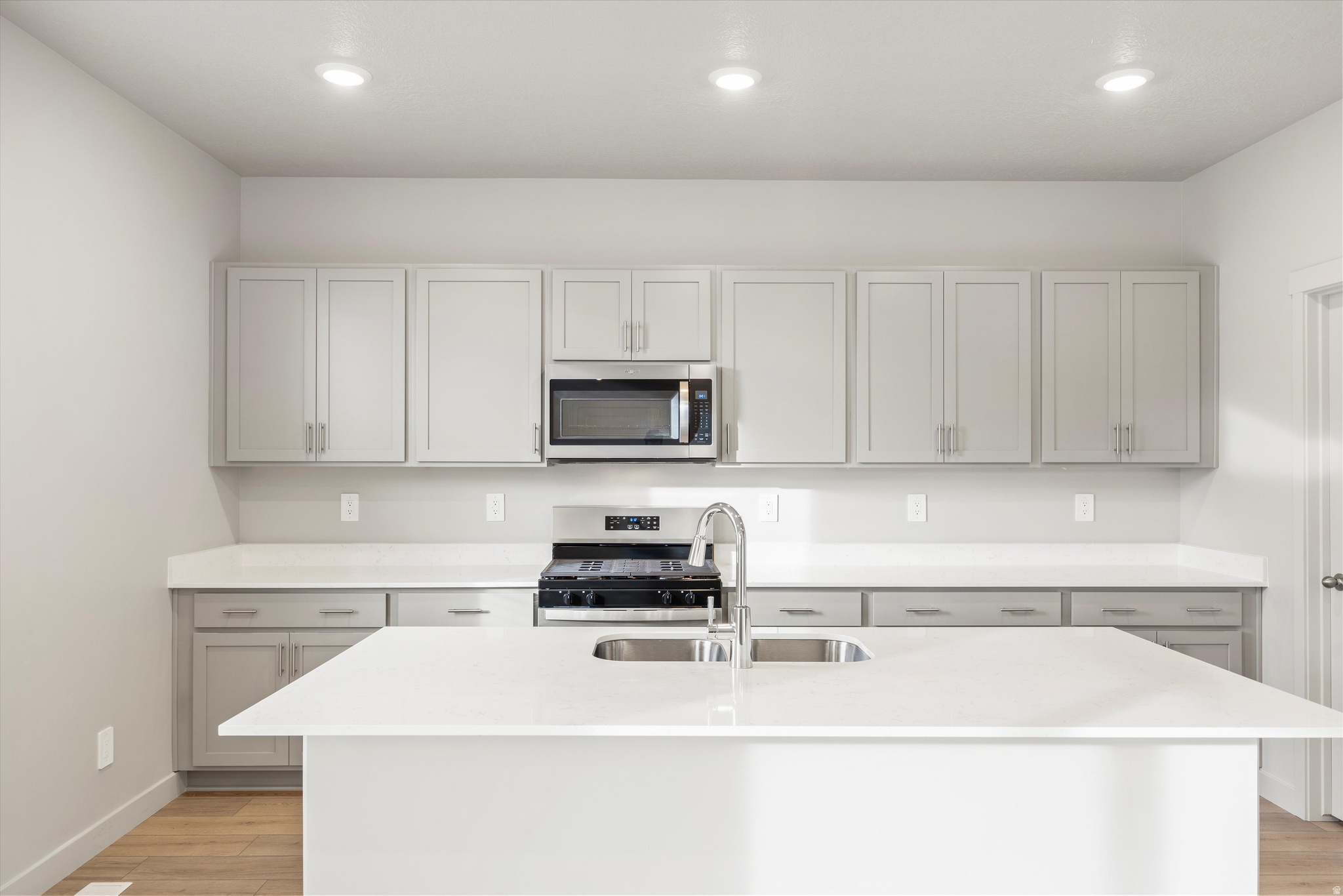 STRATTON ACRES - Residential