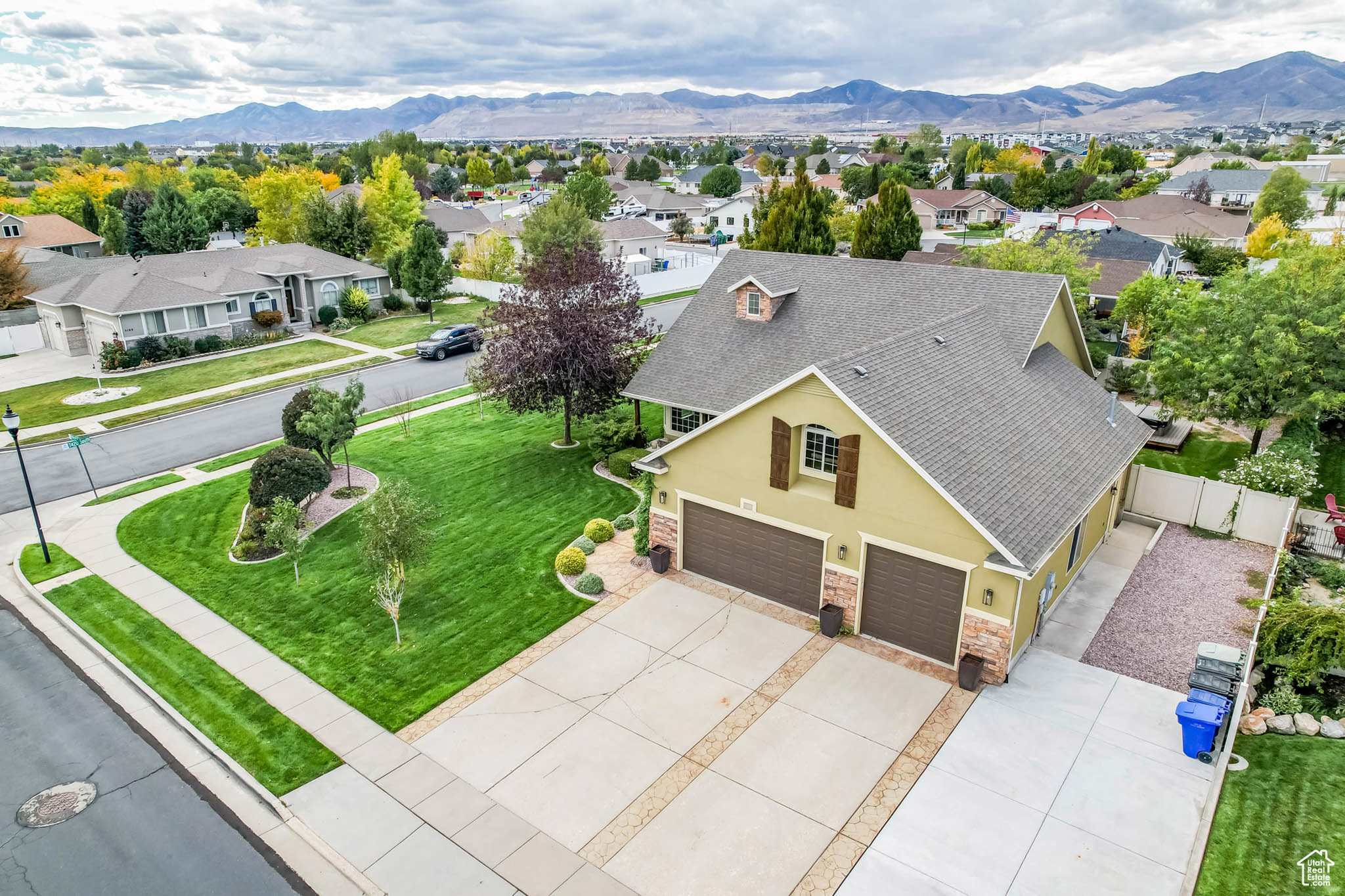 WOOD CREEK # 7 - Residential