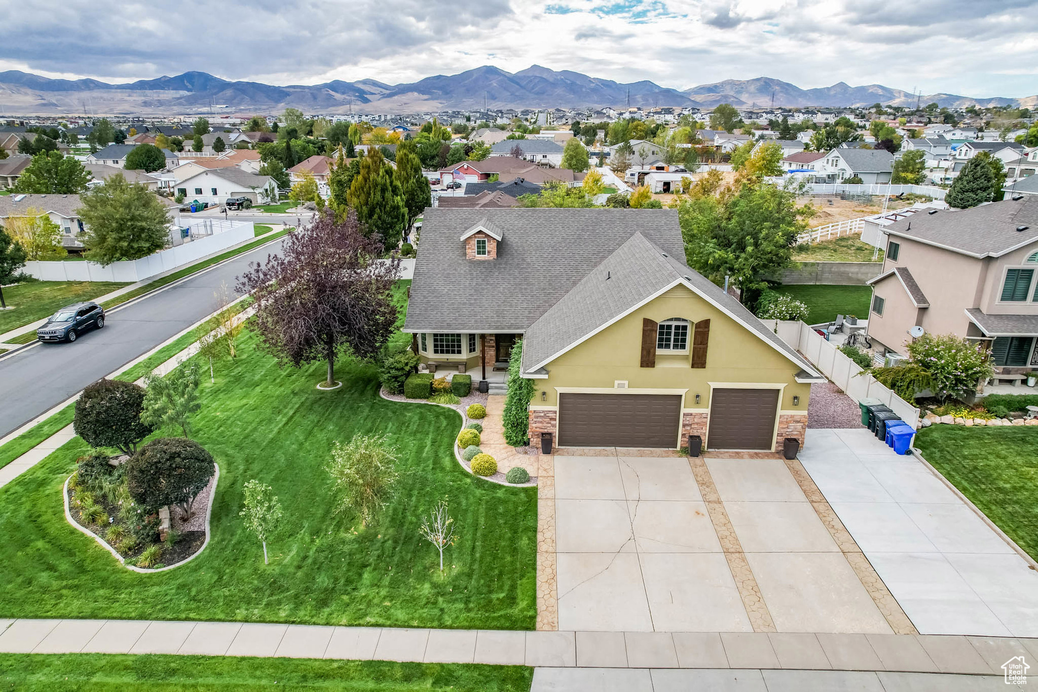 WOOD CREEK # 7 - Residential