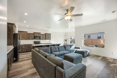 Tiny photo for 1382 E WHITE DESERT DR, Saint George, UT 84790 (MLS # 2126713)