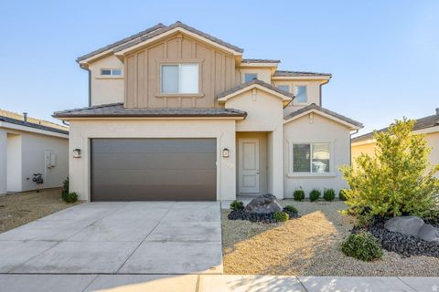 Photo of 1382 E WHITE DESERT DR, Saint George, UT 84790 (MLS # 2126713)