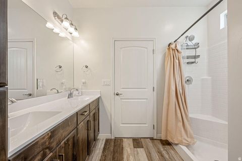 Tiny photo for 1382 E WHITE DESERT DR, Saint George, UT 84790 (MLS # 2126713)