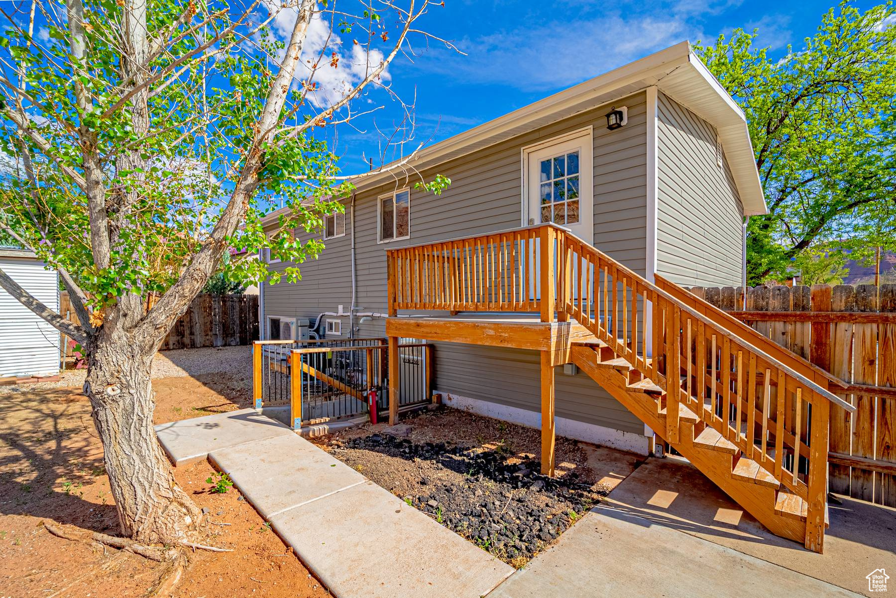 PALISADES - Residential Income