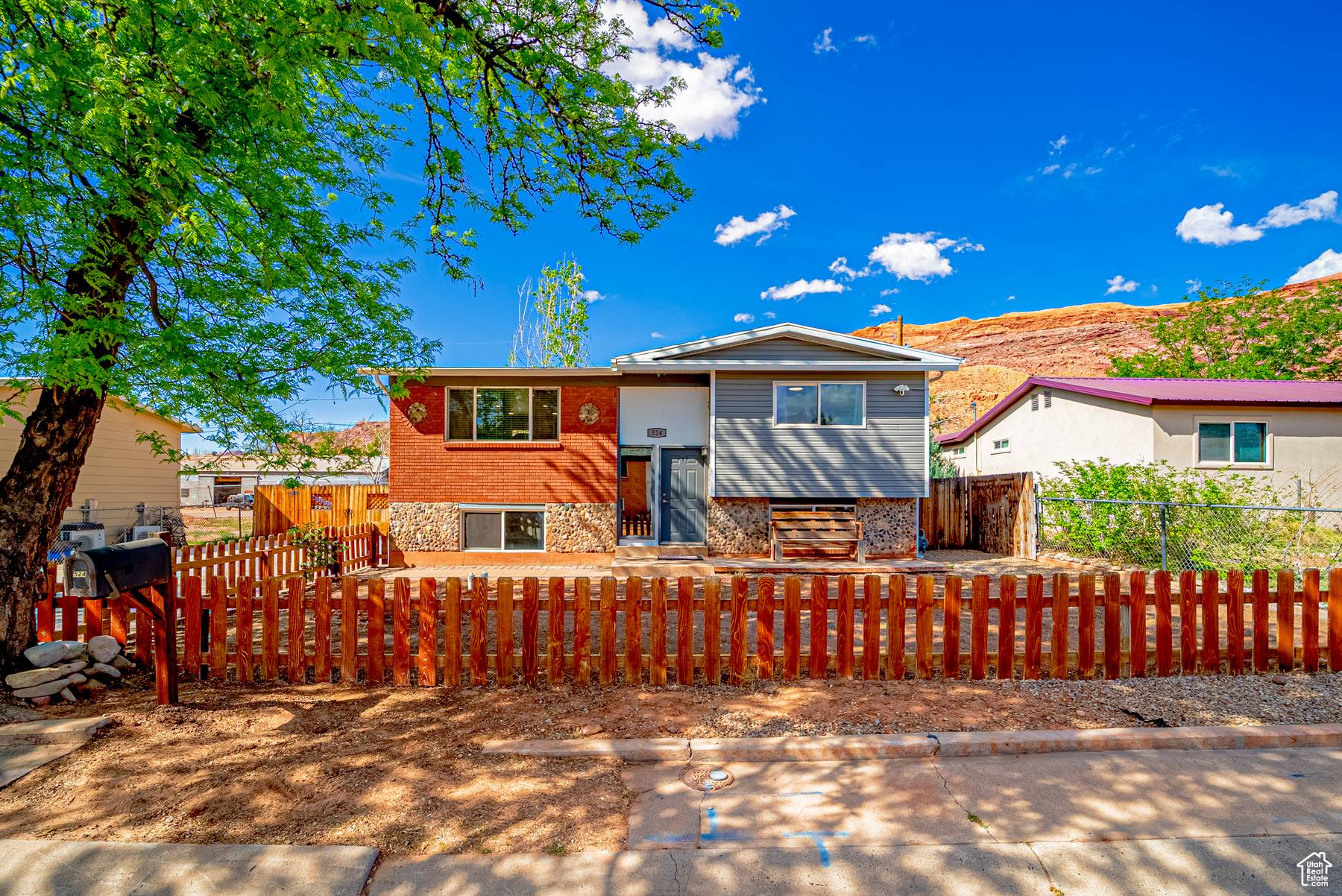 PALISADES - Residential Income