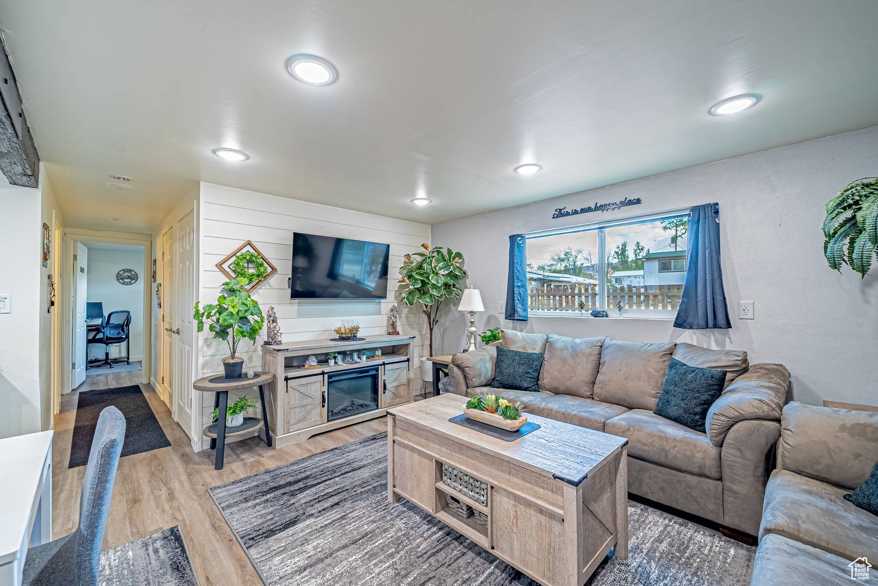 PALISADES - Residential Income