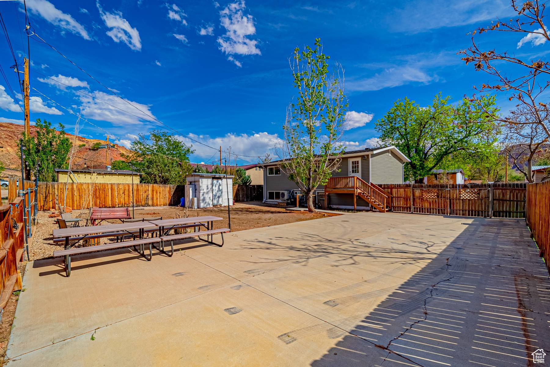 PALISADES - Residential Income