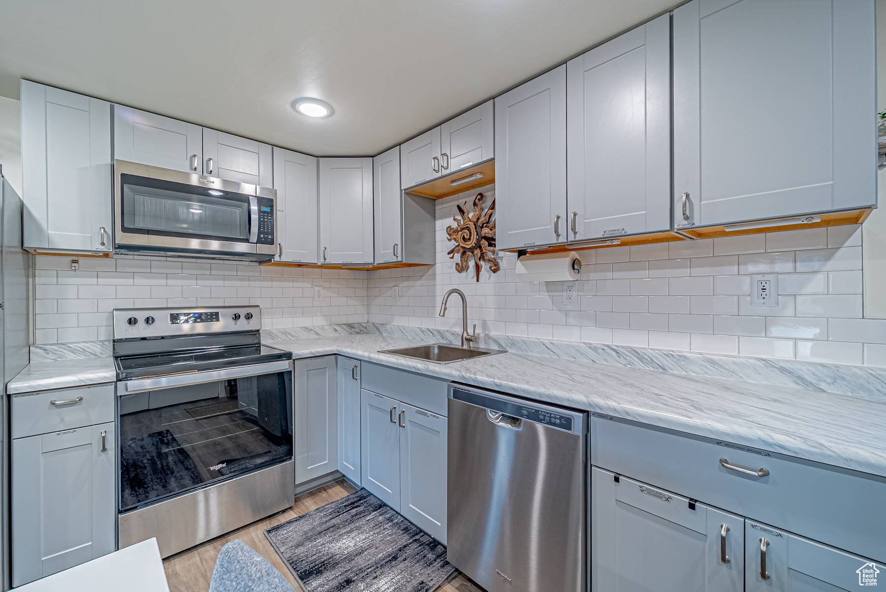 PALISADES - Residential Income