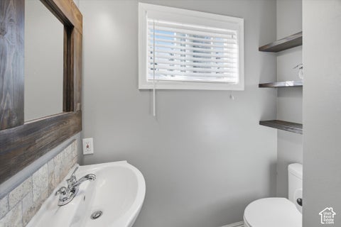 Tiny photo for 696 E 2550 N, North Ogden, UT 84414 (MLS # 2188451)