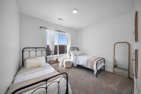 Tiny photo for 1592 S SINAWAVA DR #4153, Washington, UT 84780 (MLS # 2155059)