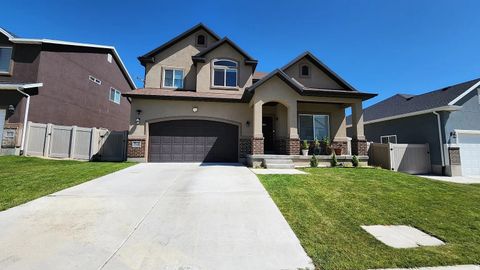 Photo of 778 N SUNRISE WAY W, Lehi, UT 84043 (MLS # 2152457)