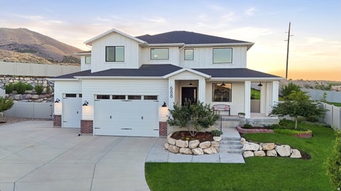 Photo of 688 W BETH CIR, Saratoga Springs, UT 84045 (MLS # 2182384)