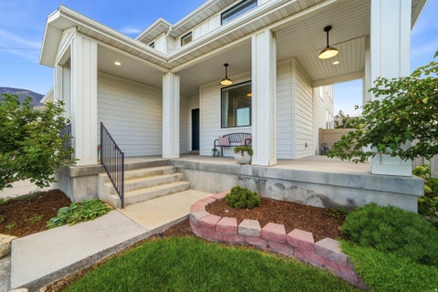 Tiny photo for 688 W BETH CIR, Saratoga Springs, UT 84045 (MLS # 2182384)