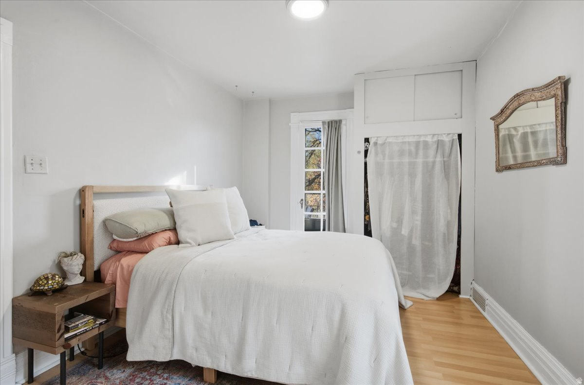 AVENUES - Residential Income