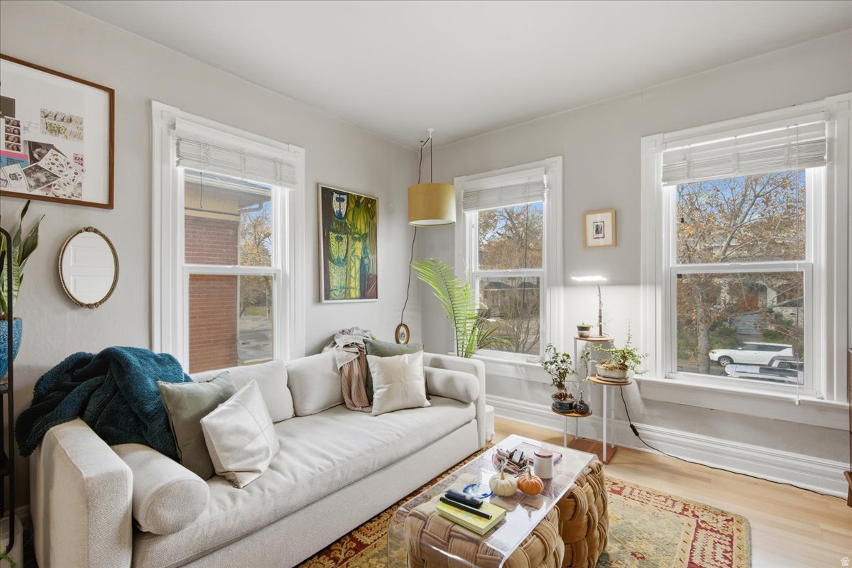 AVENUES - Residential Income