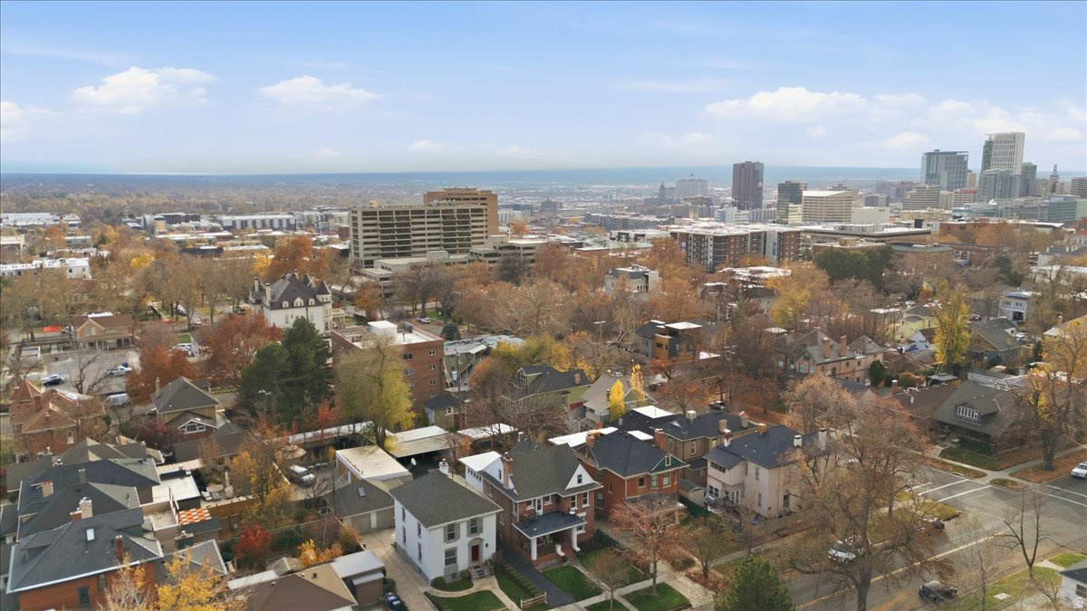 AVENUES - Residential Income