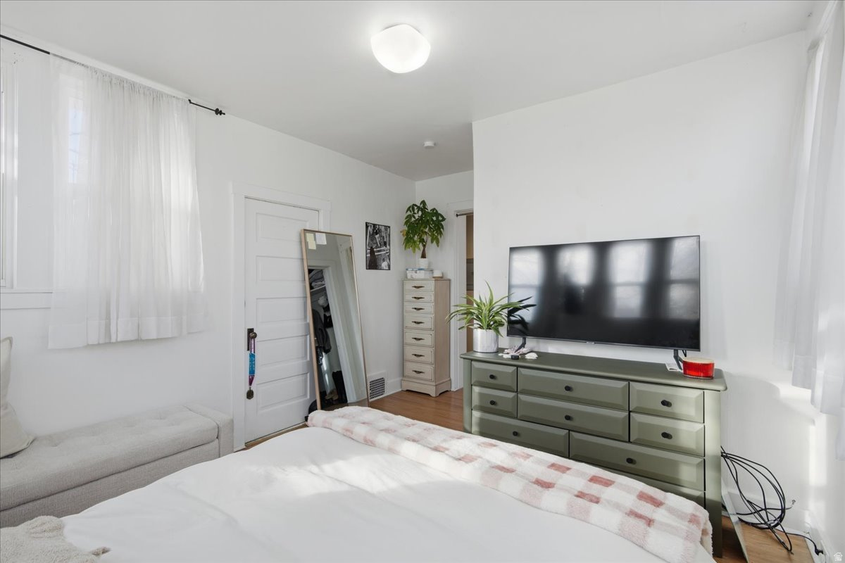 AVENUES - Residential Income