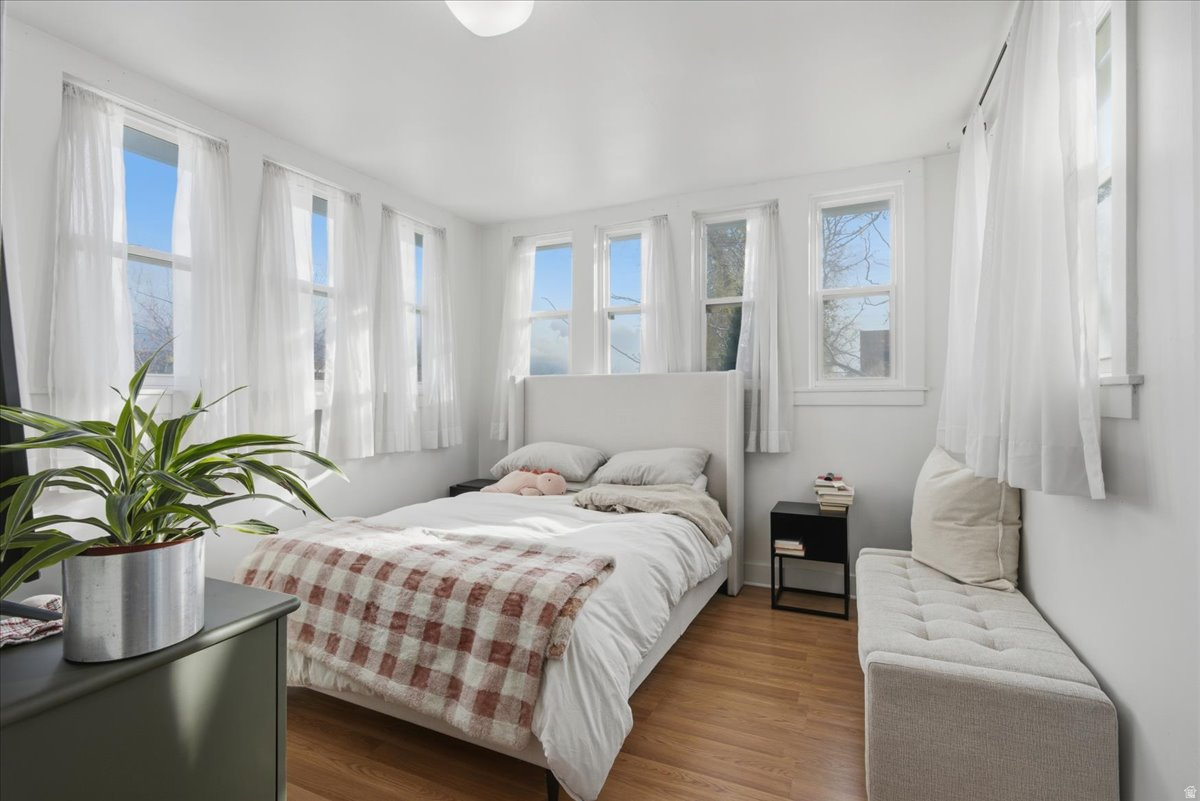 AVENUES - Residential Income