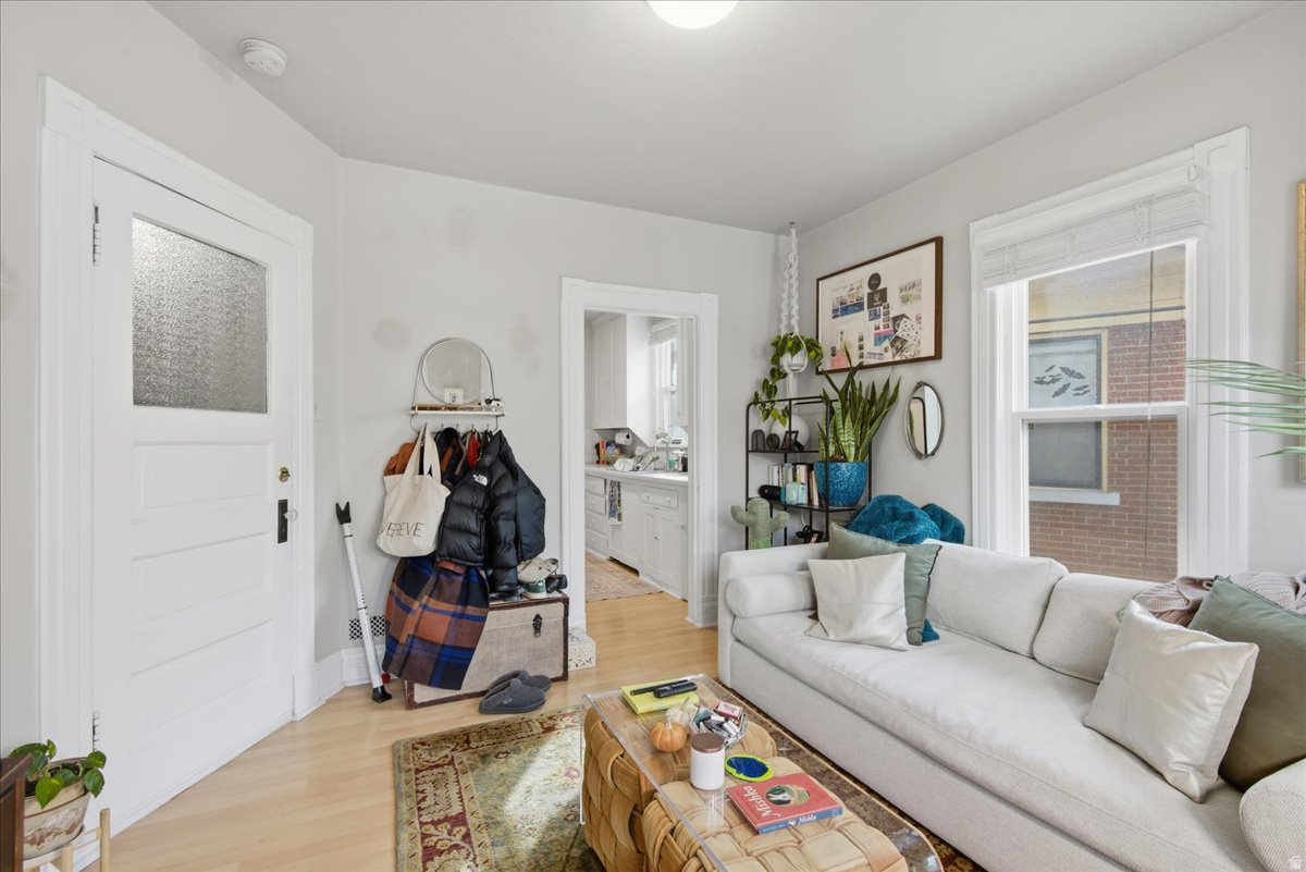 AVENUES - Residential Income