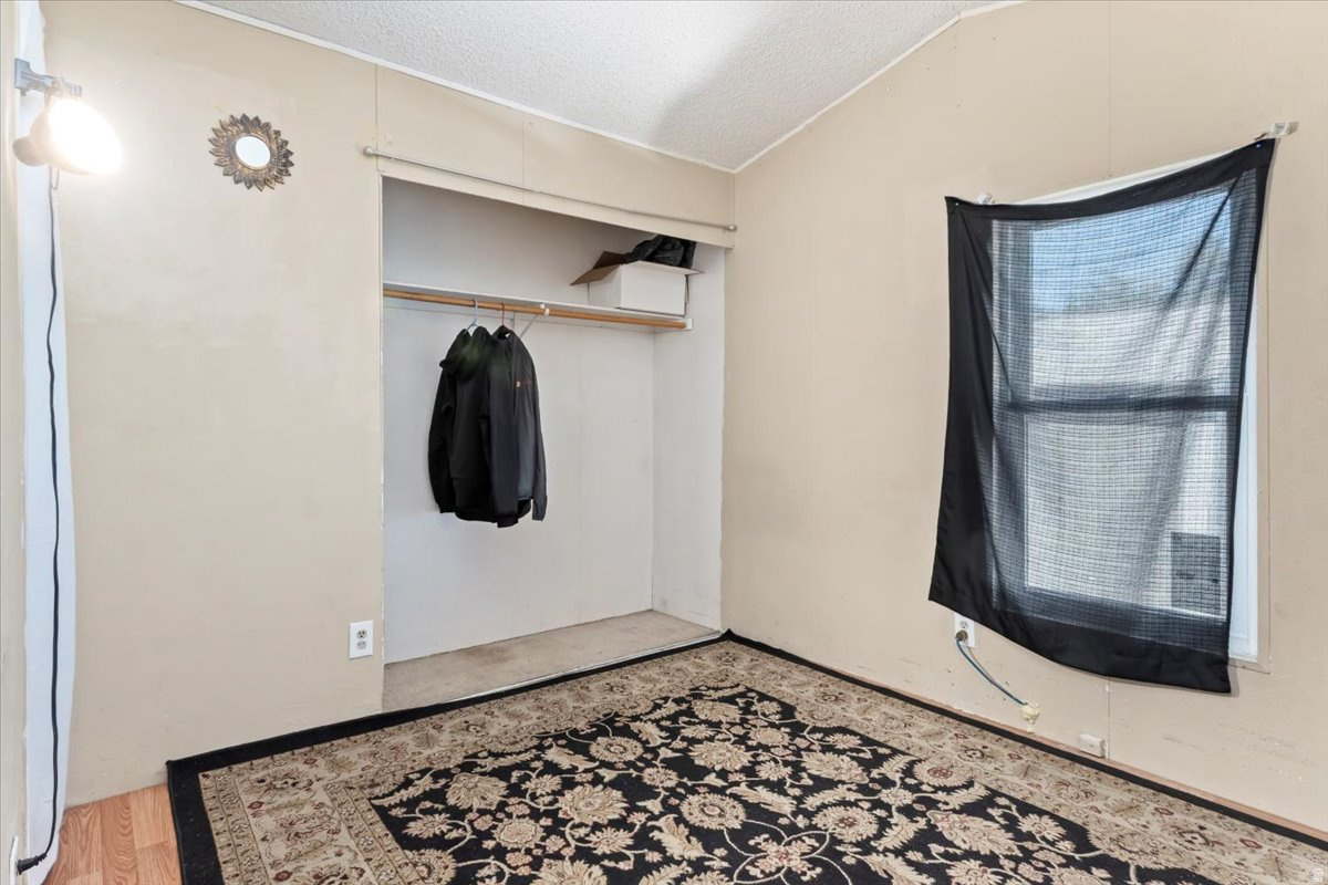 MOUNTAIN VIEW MOBILE HOME PARK - Residential