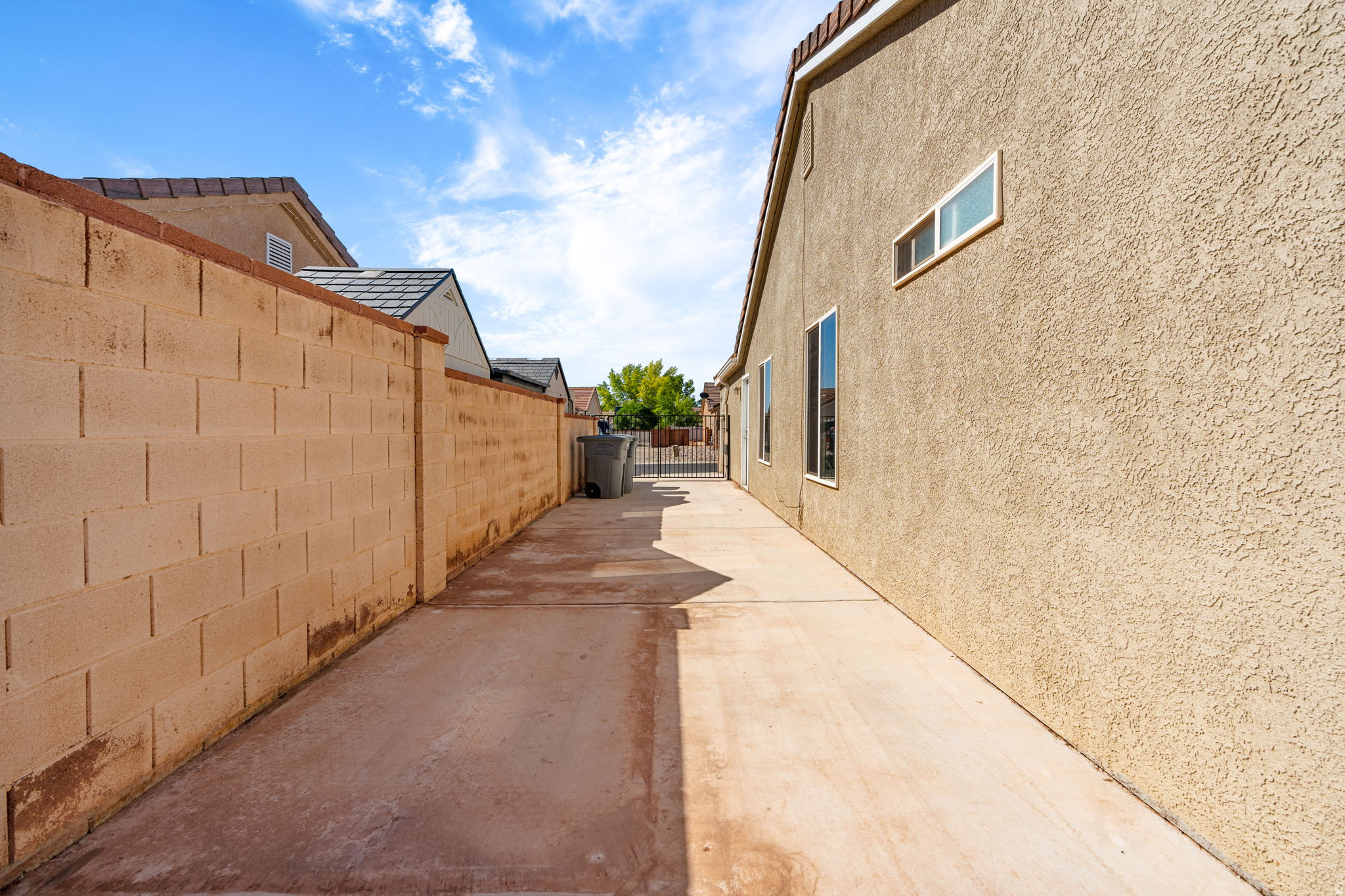 RED ROCK CANYON 1 - Residential