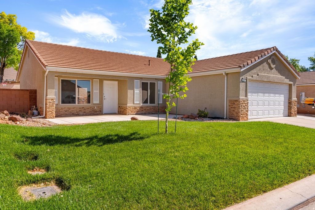 Photo of 651 E 460 S, Leeds, UT 84746 (MLS # 2157164)