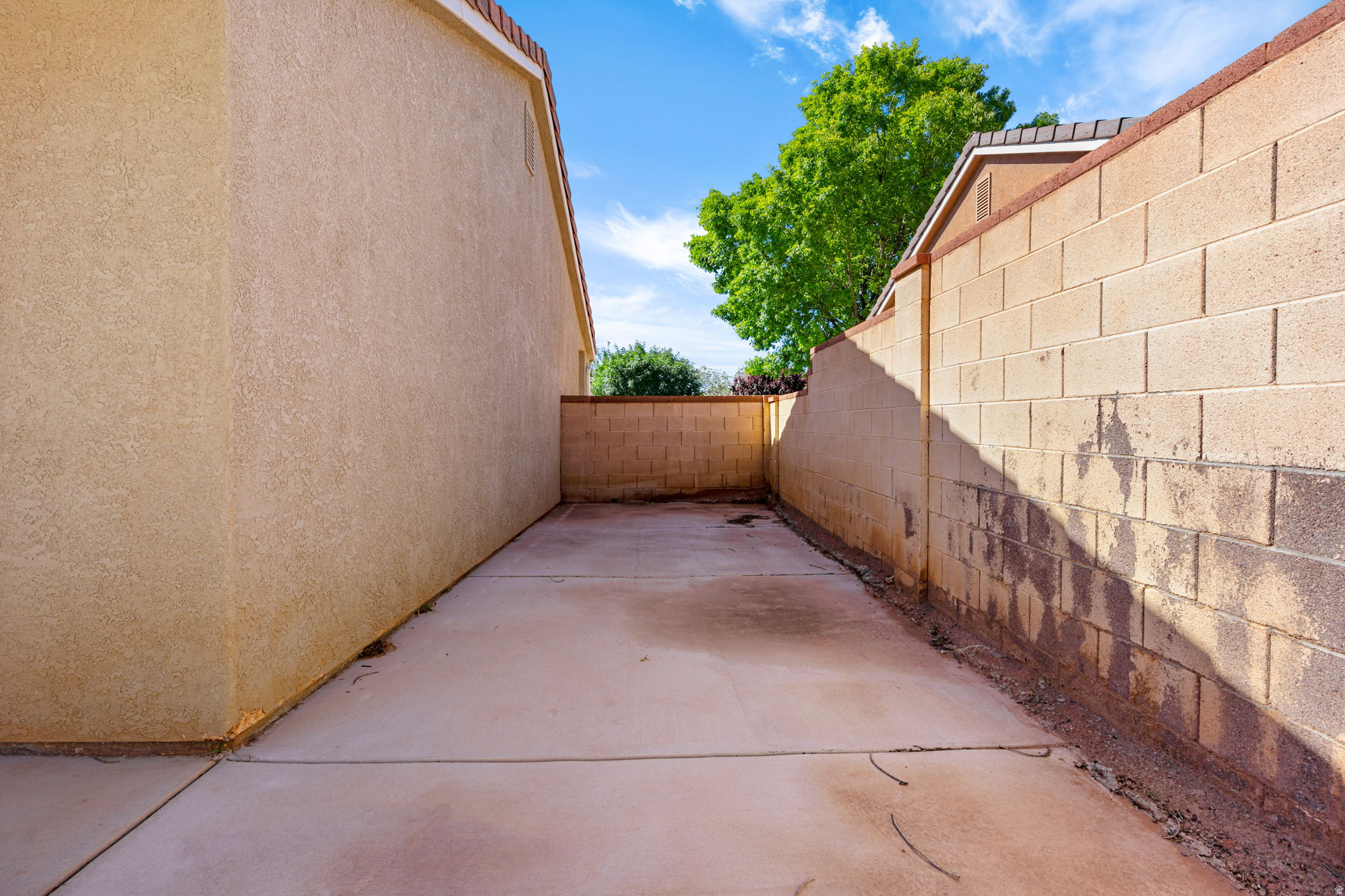 RED ROCK CANYON 1 - Residential