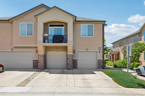 Townhouse For Sale - 7054 S Greensand Dr<br/> West Jordan, UT 84084