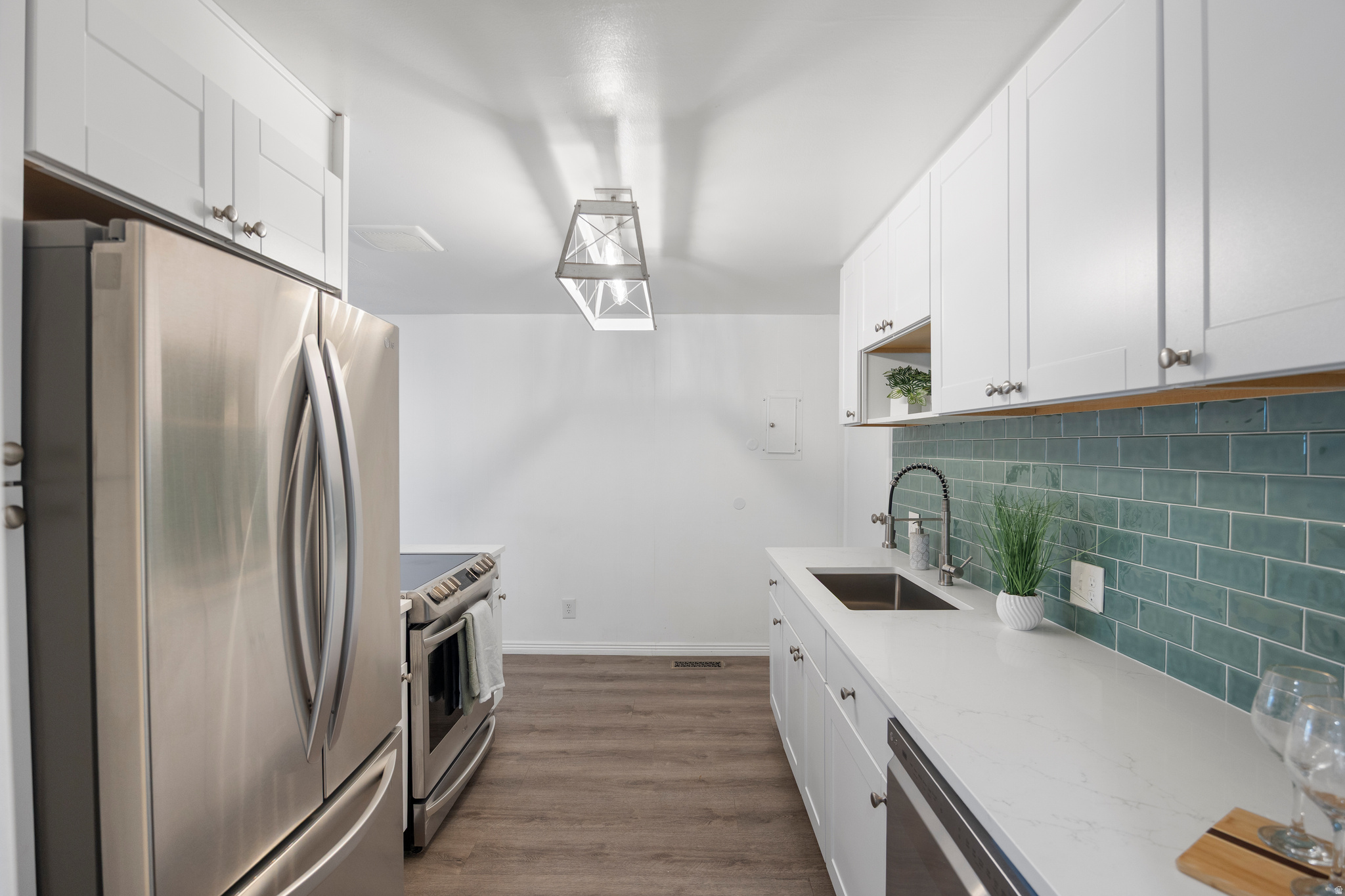 LAKEVIEW - Residential