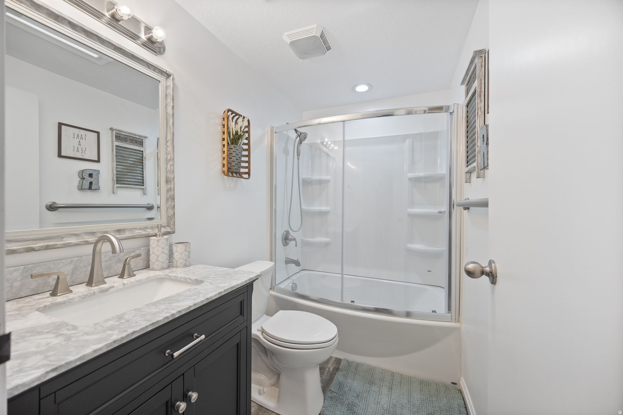 LAKEVIEW - Residential