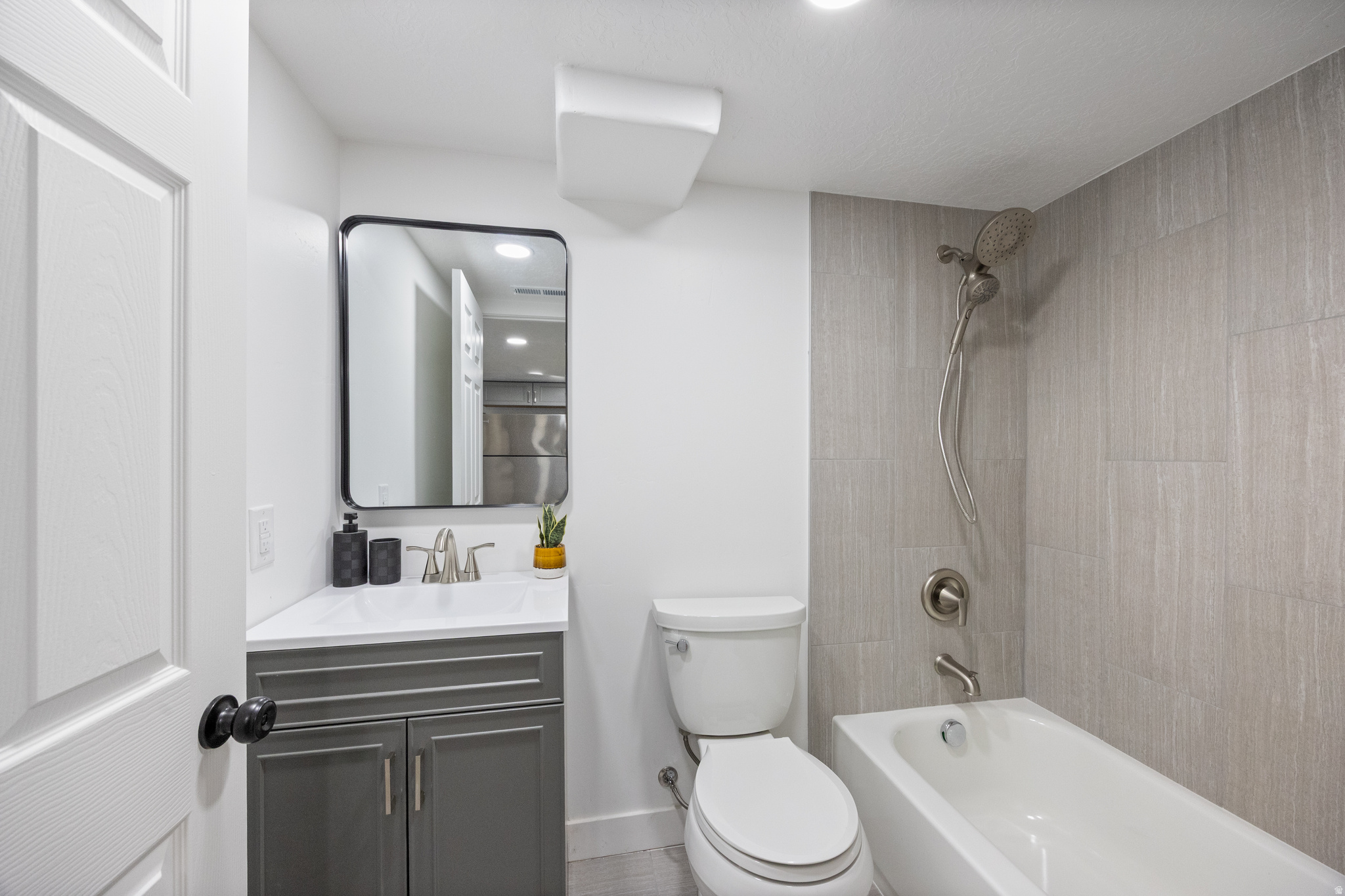 LAKEVIEW - Residential