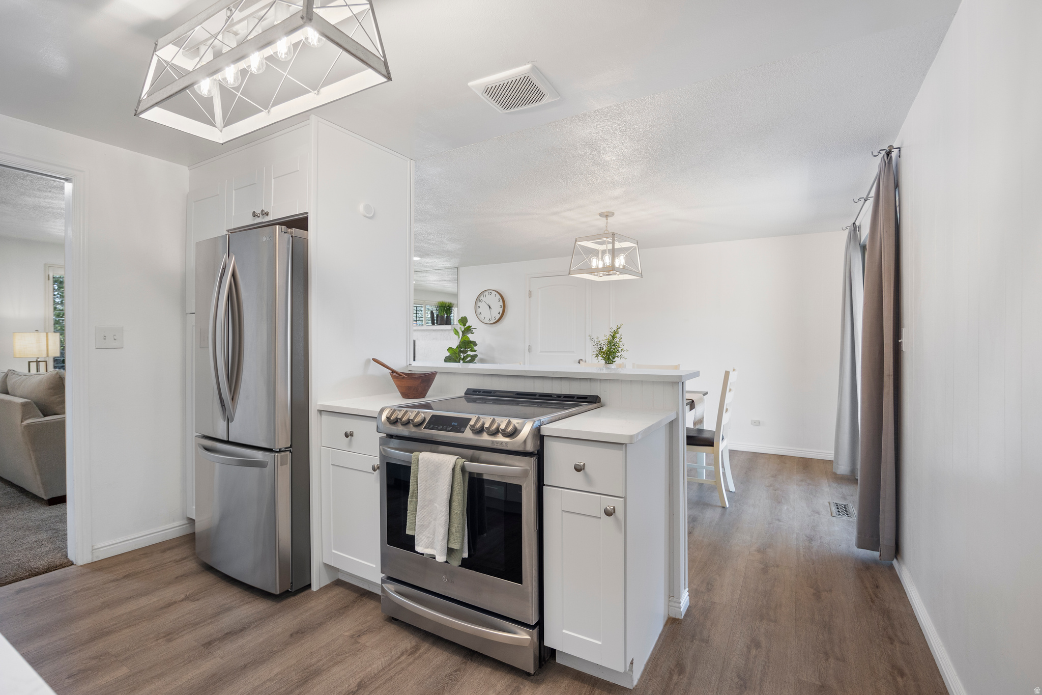 LAKEVIEW - Residential