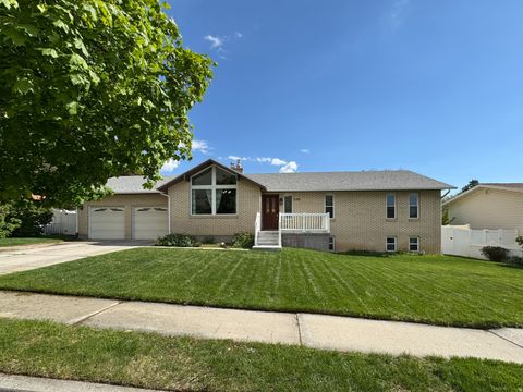 Photo of 1170 E 50 N, Springville, UT 84663 (MLS # 2155058)