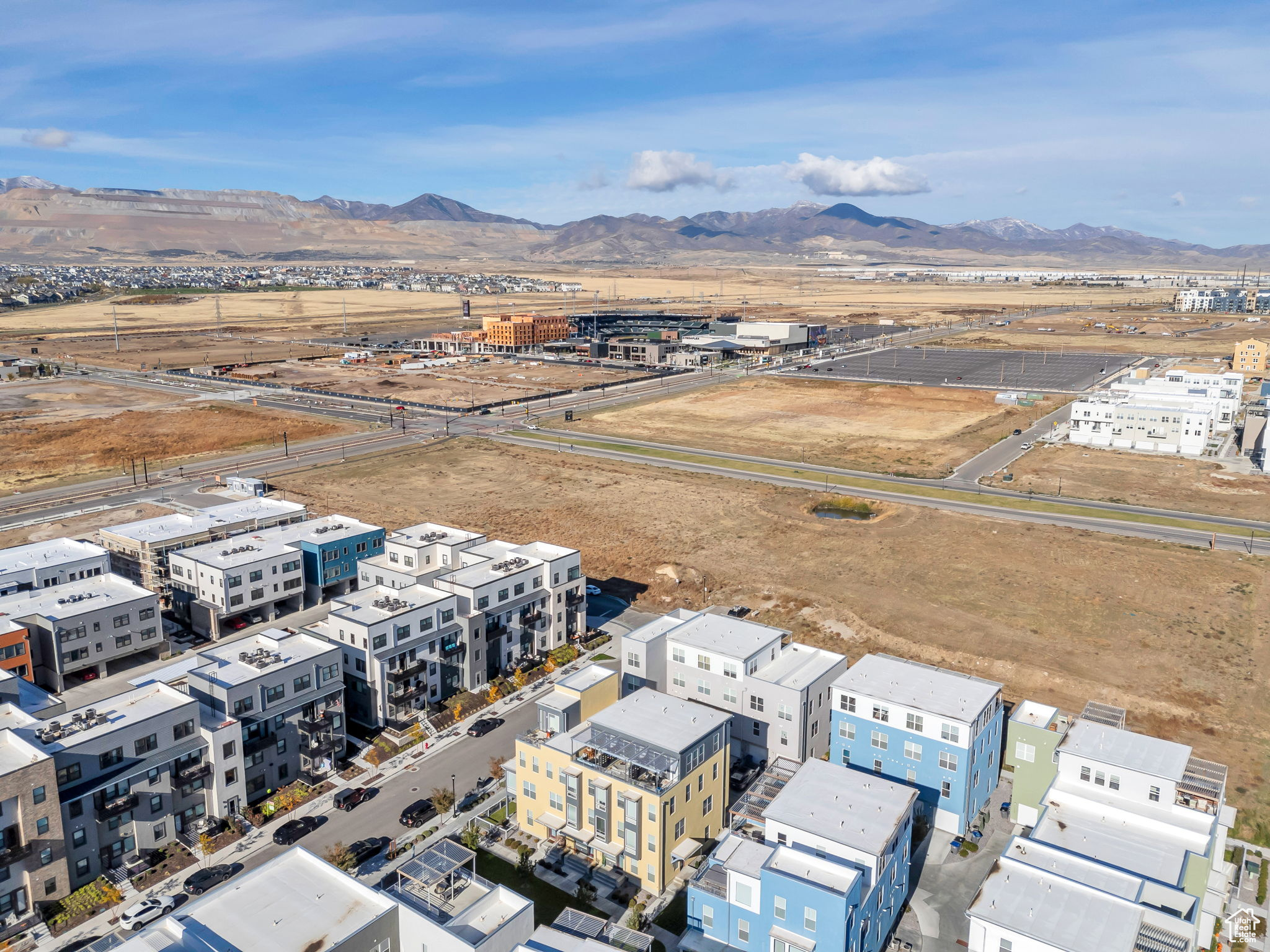 DAYBREAK - Residential