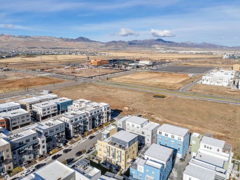 Tiny photo for 11201 S FREESTONE RD W #474, South Jordan, UT 84009 (MLS # 2119065)