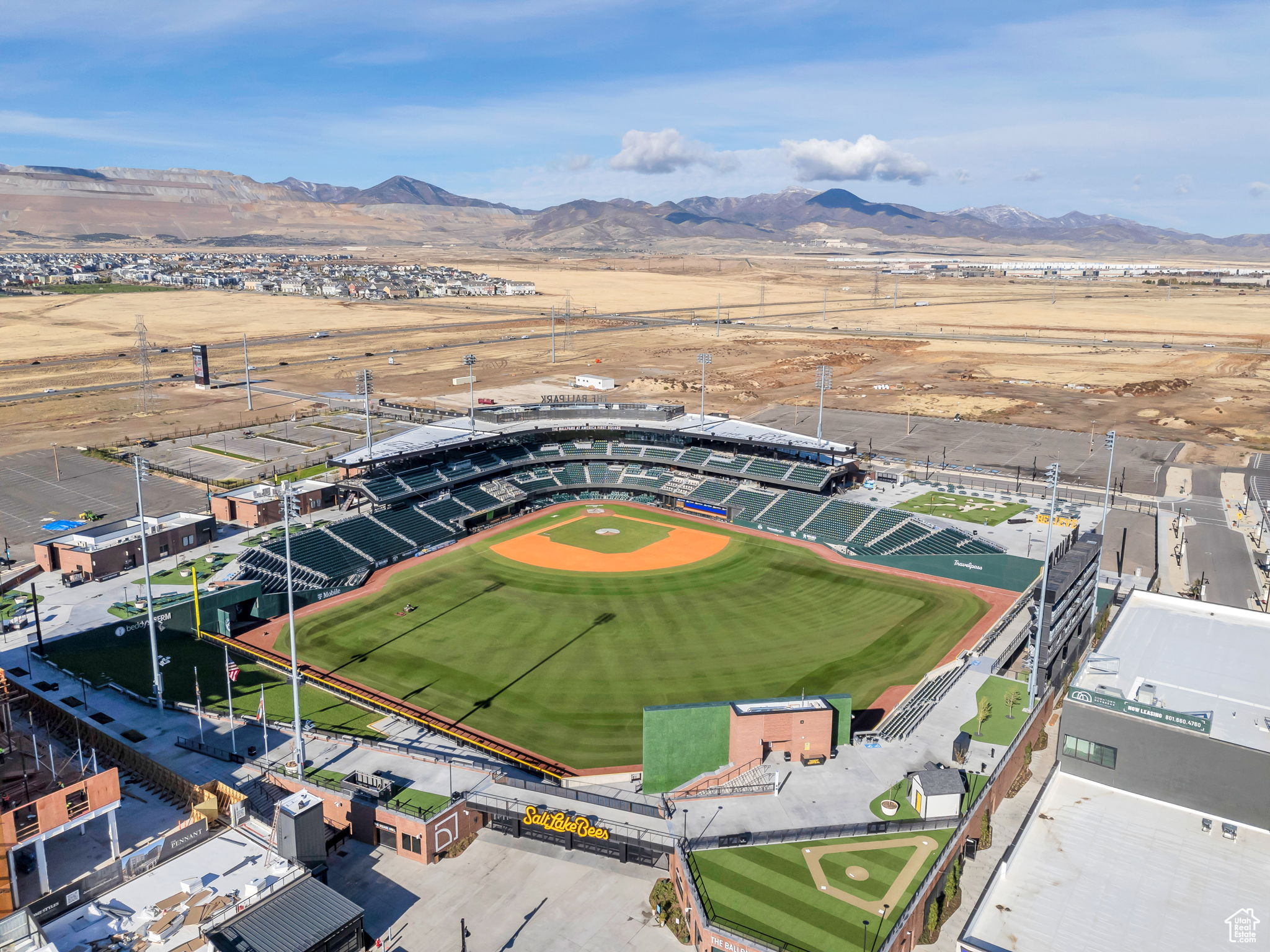 DAYBREAK - Residential