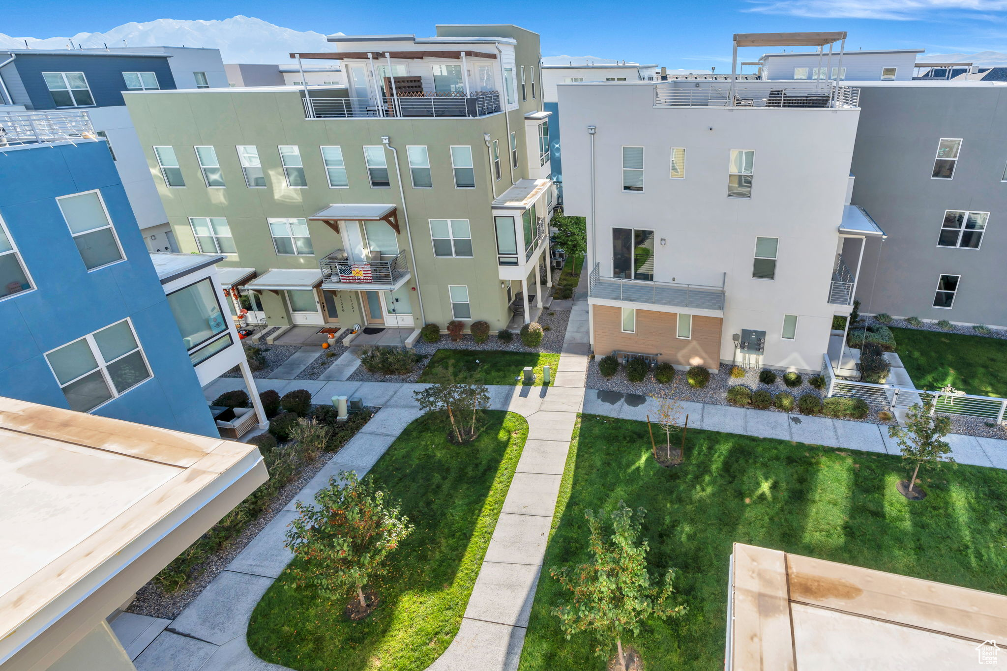 DAYBREAK - Residential